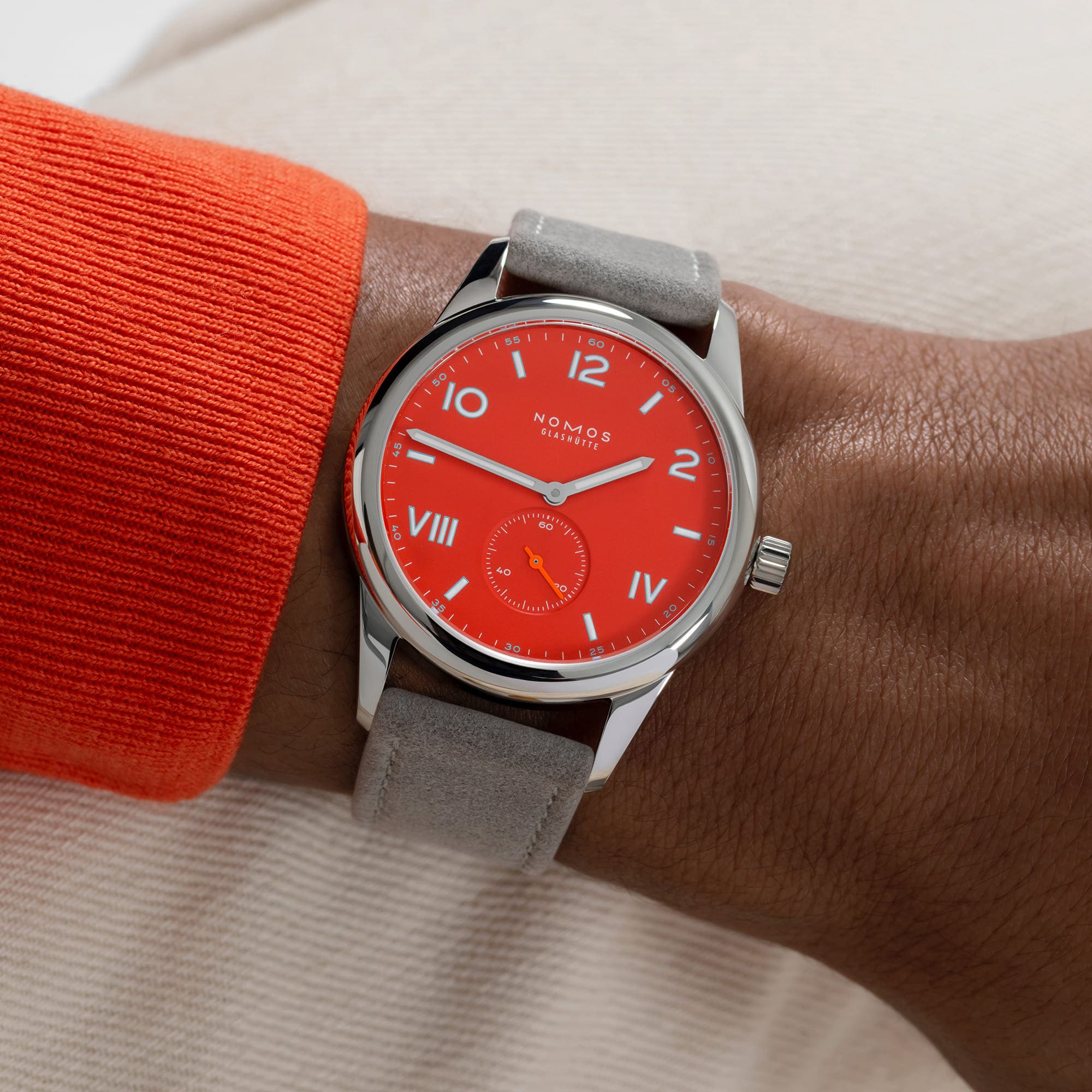 Club Campus nonstop red